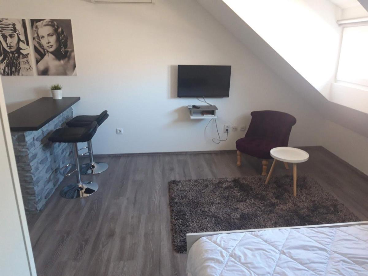 Studio B Загреб Екстер'єр фото